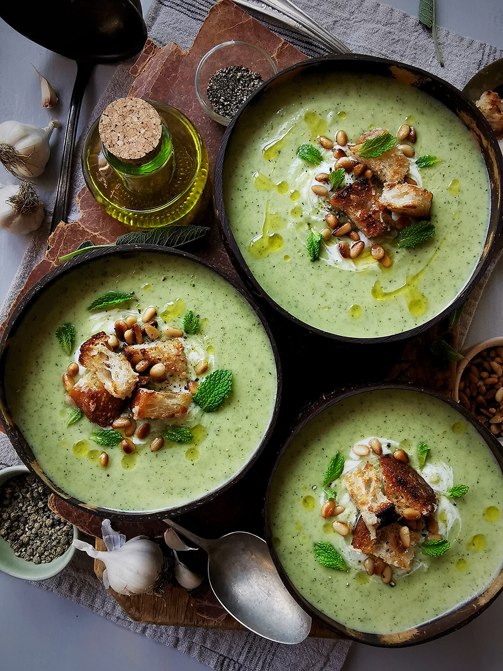 Roasted courgette cream soup