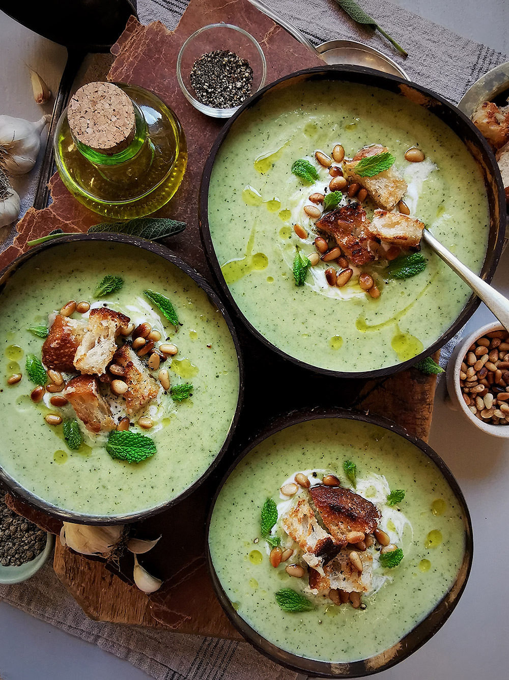 Roasted courgette cream soup