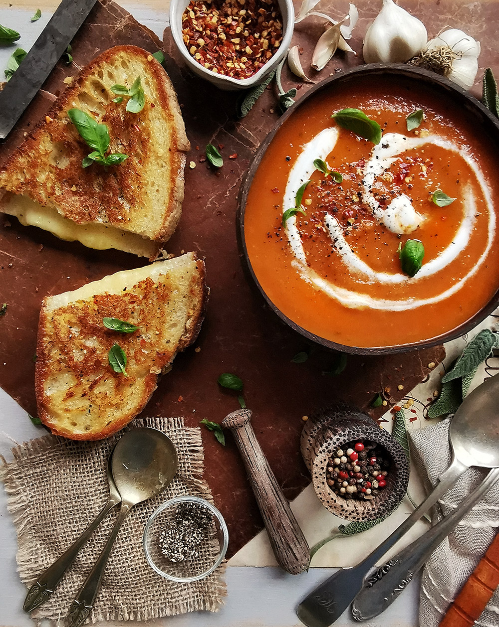 Tomato cream soup with cheese toastie