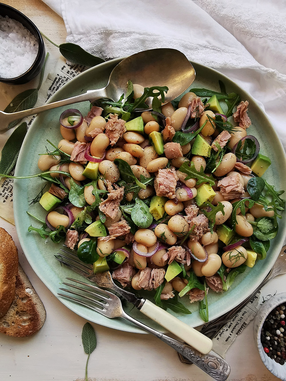 White beans tuna salad