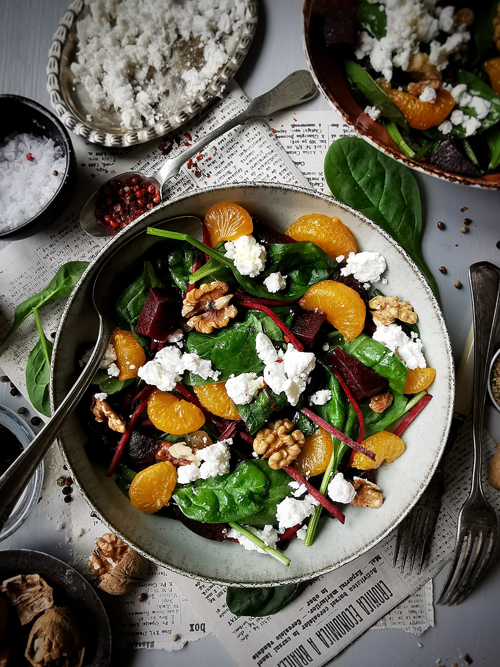 Spinach, goat cheese and tangerine salad