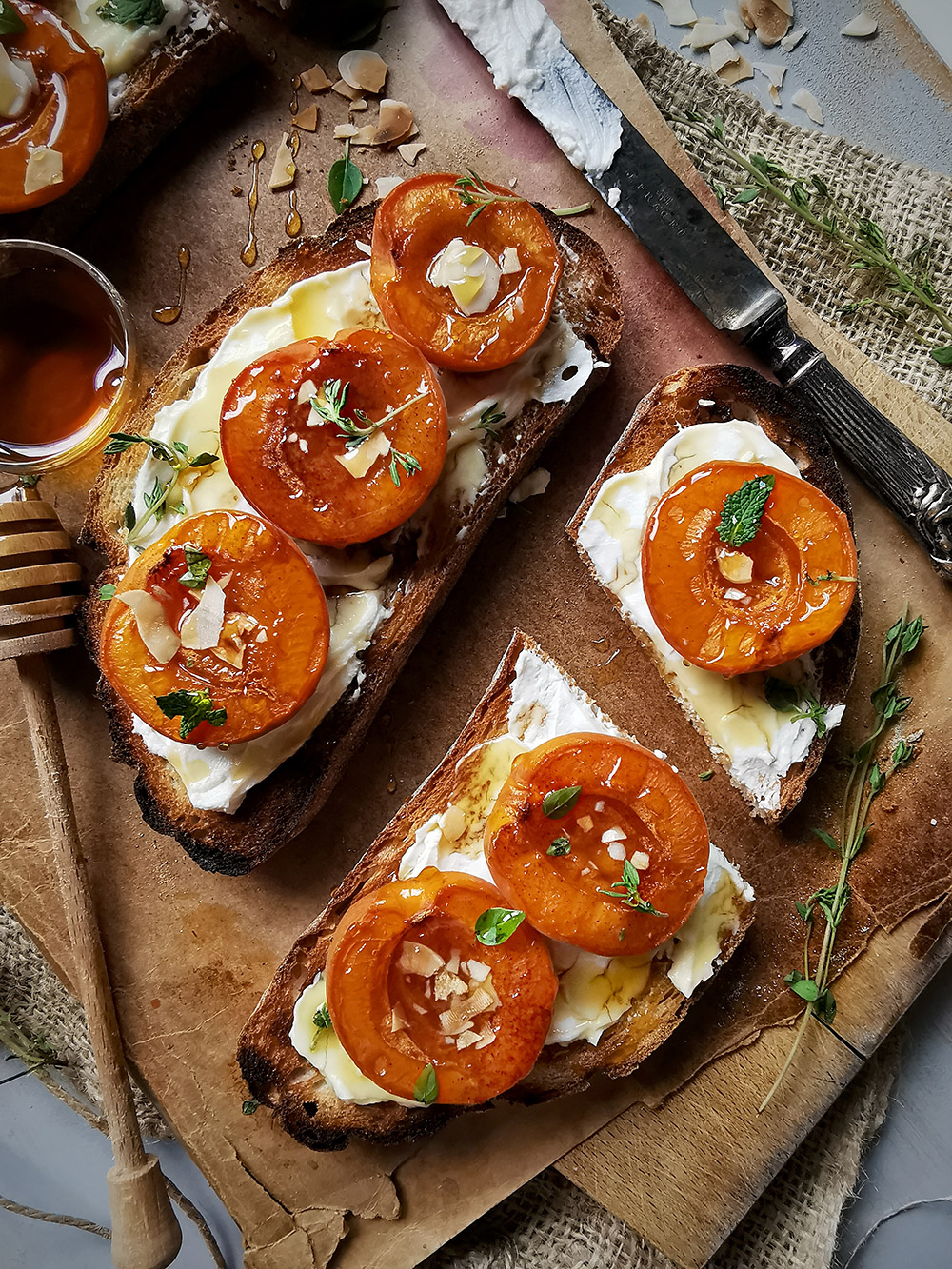 Roasted apricots and goat cheese