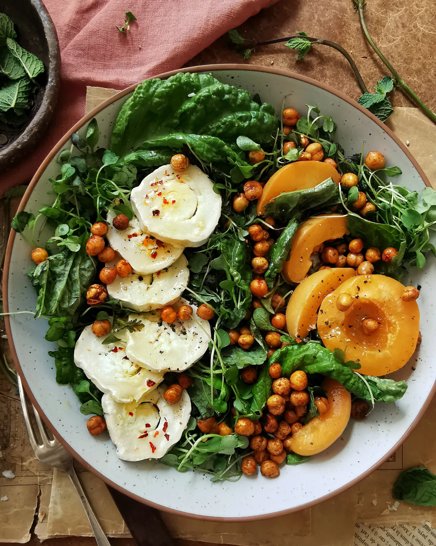 Goat cheese, apricot, spicy chickpeas and basil salad