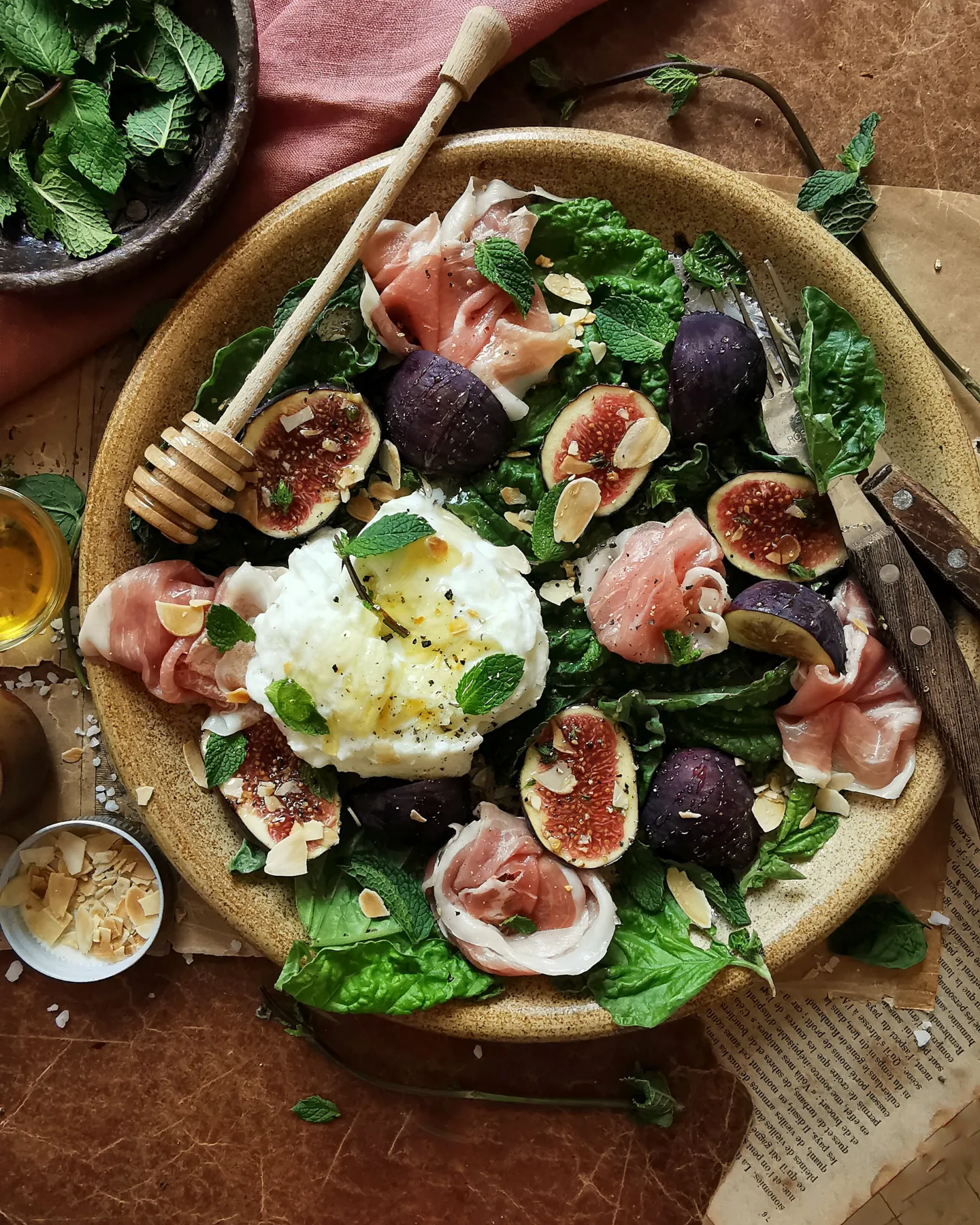 Burrata, figs, prosciutto, basil salad